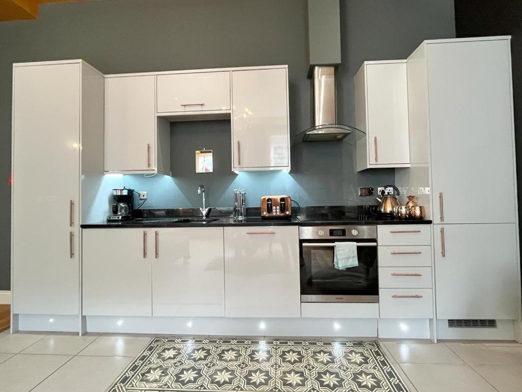Unique & Luxurious 2 Bedroom City Centre Apartment Nottingham Esterno foto